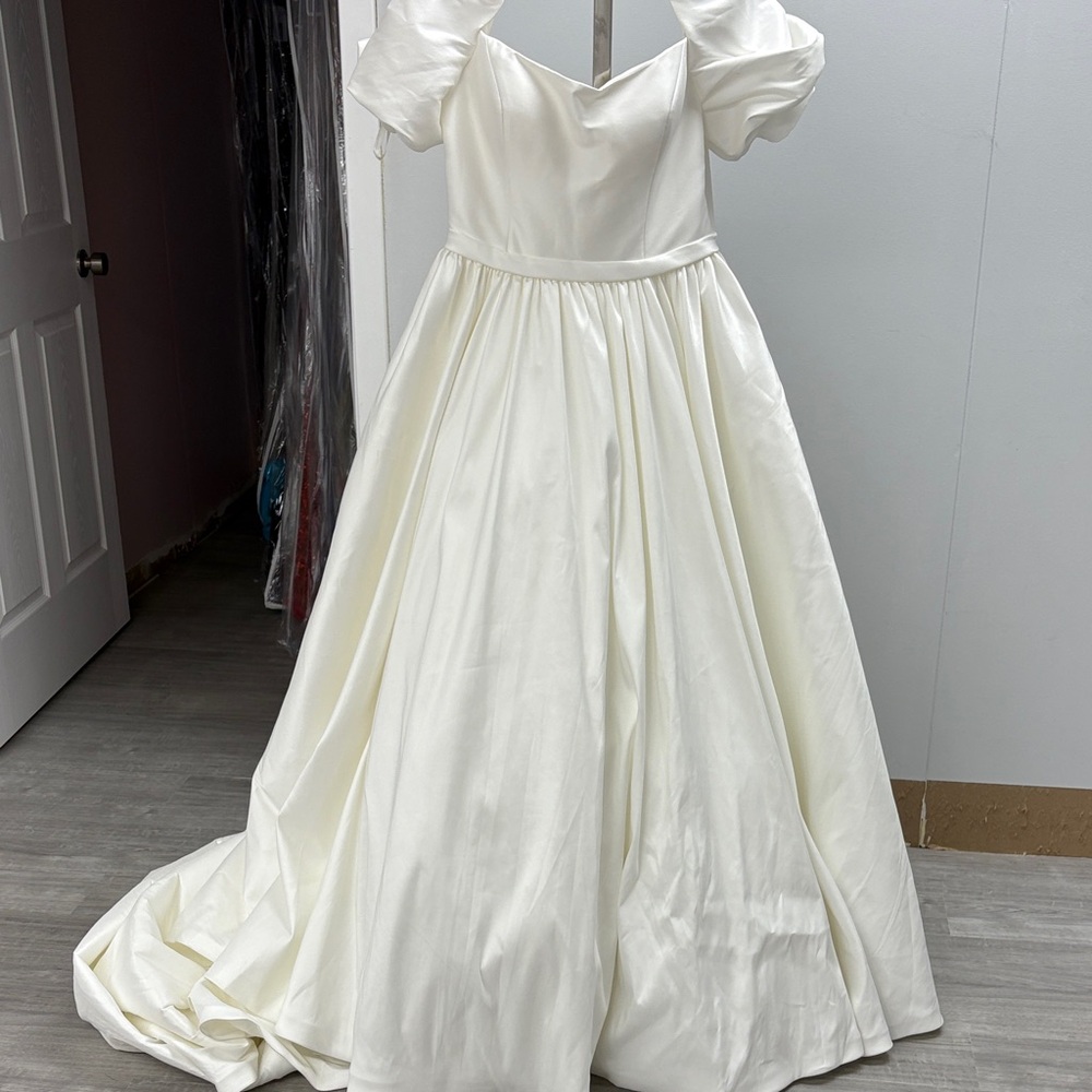 Allure Bridals Ivory Off-Shoulder Ball Gown Wedding Dress